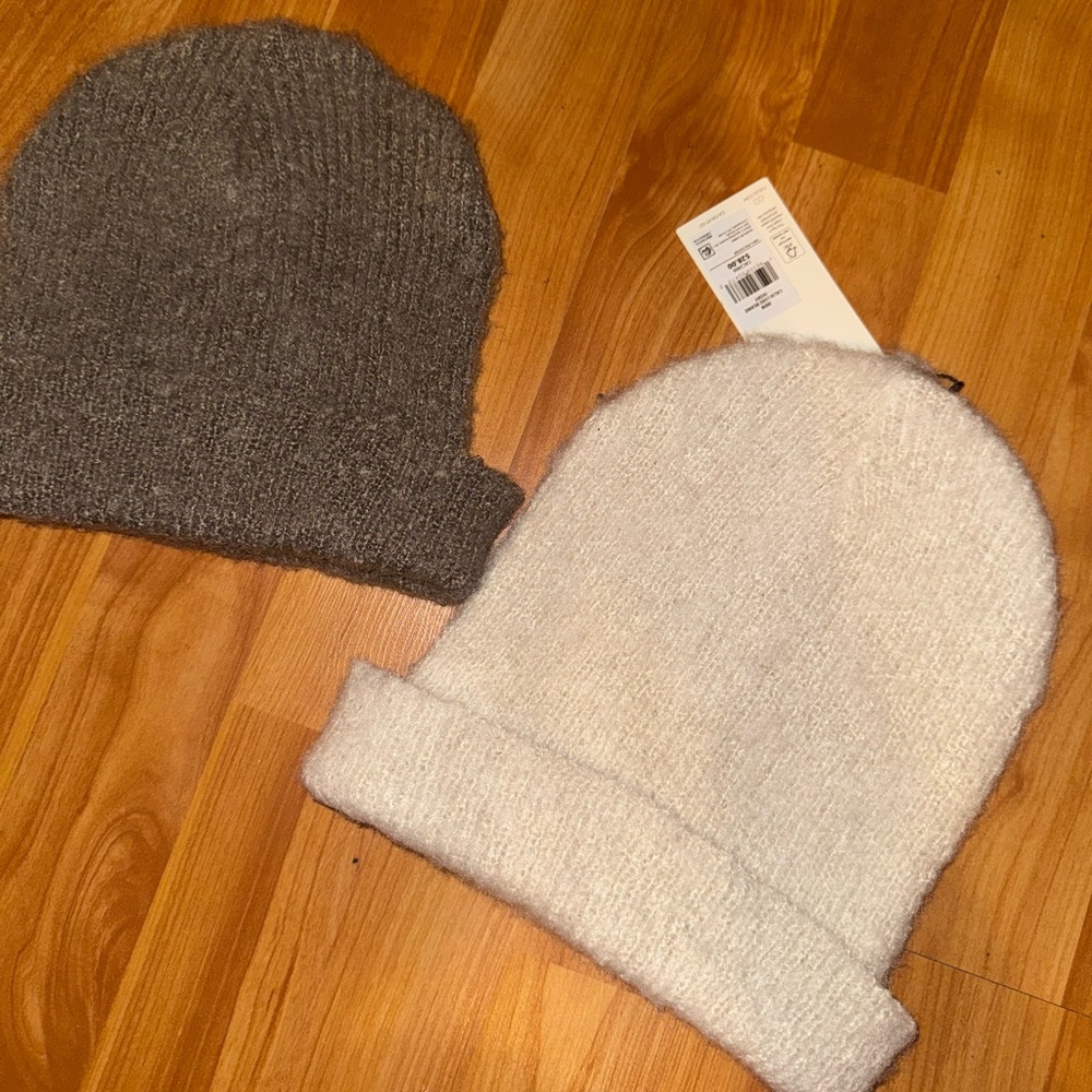 NEW off white womens ivory & gray/brown soft fuzzy calia luxe beenie hats